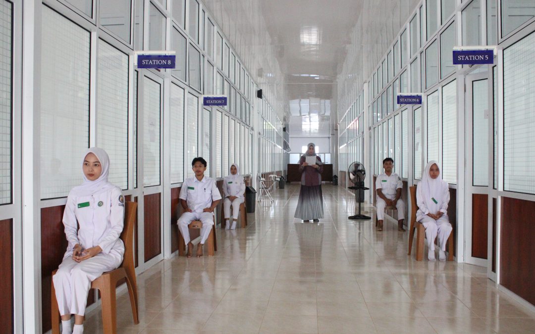 DIII Keperawatan Universitas Mercubaktijaya Gelar OSCE untuk Uji Kompetensi Mahasiswa