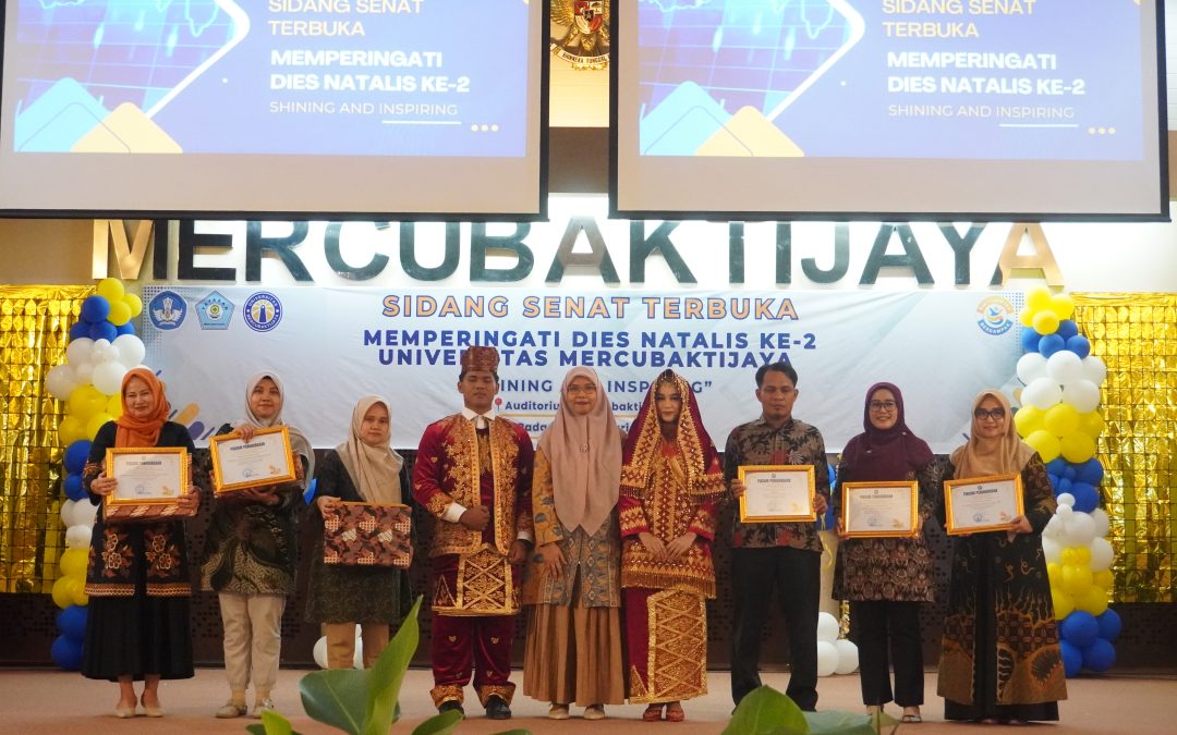 UMCB Anugerahkan Penghargaan UPT, Lembaga, Program Studi Terbaik, dan Program Studi Baru Terkreatif pada Puncak Dies Natalis ke-2